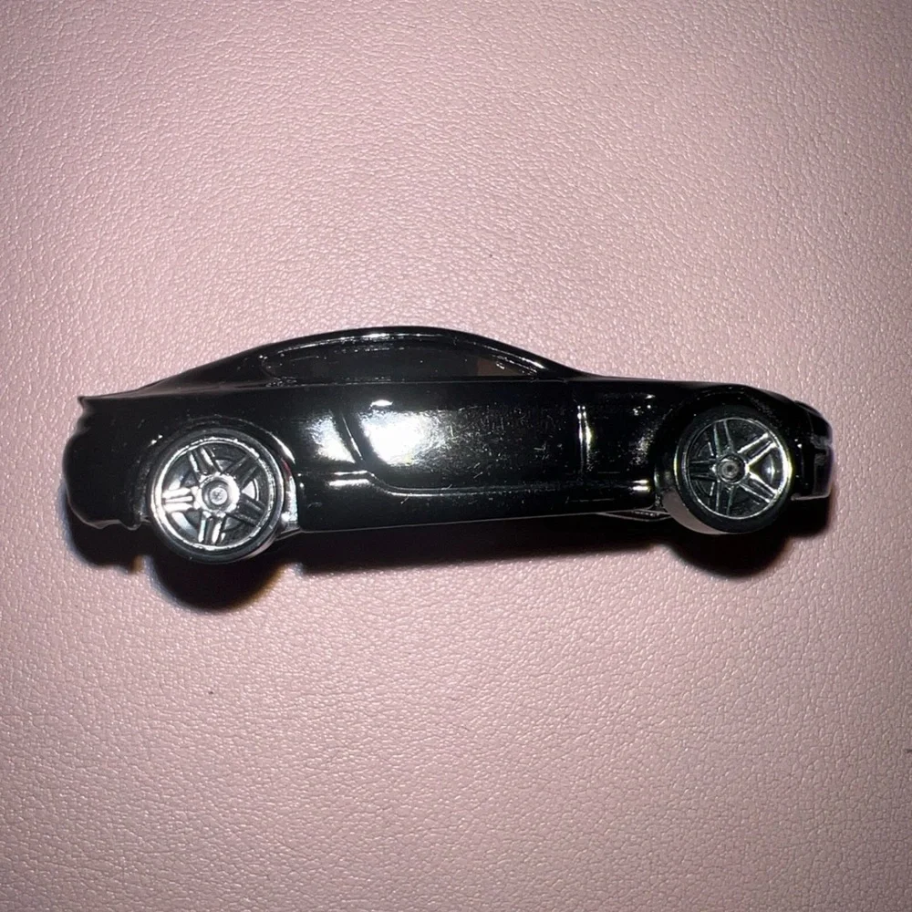 Hot Wheels ASTON MARTIN V8 VINTAGE 2005 #011 - Faster Than Ever PR5 Loose Ex Con